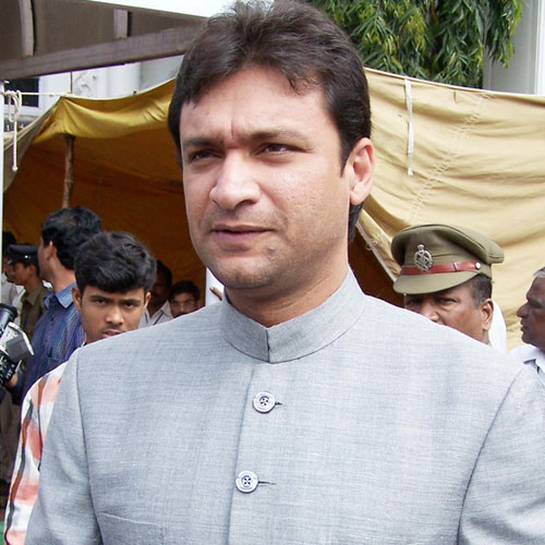 bmcpolls:akbaruddinowaisipromiseswaterforrs1andmealsforrs5